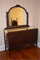 5 DRAWER EARLY DRESSER W/ MIRROR- NO GLASS TOP