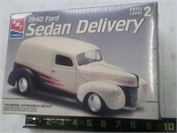 Sealed Ertl AMT 1/25 Model 1940 Ford Sedan