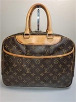 Authentic Louis Vuitton Bag with certificate