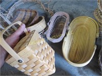 assorted mini wicker chairs baskets misc