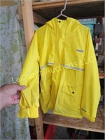stearns yellow rain coat medium