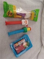 5 Holiday Pez - 2 New in Package
