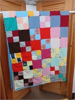 Hand Knotted Polyester Quilt 74x94"
