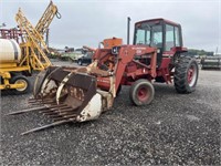 986 International Tractor With Loader