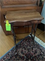 antique spindle legged hall table