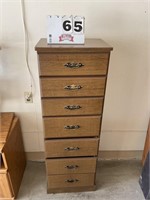 Chest of drawers. Approximately 52 x 18 x 15