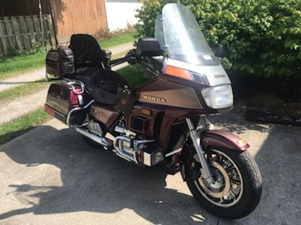 ONLINE ONLY - '87 HONDA GOLDWING, HOUSEHOLD, LAWN