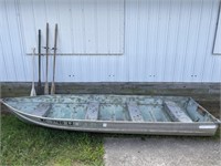 14ft. Aluminum Boat with Ores