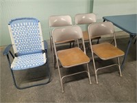 (2) Card Tables, (4) Chairs & (1) Knitted Chair