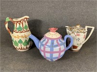 2 Small teapots, Pitcher