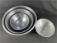 Stainless Steel Mixing Bowls & Strainer