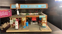 FORD SPINNERS GARAGE DIORAMA