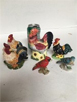Birds figurine roosters