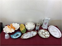 Group of porcelain and ceramic items.