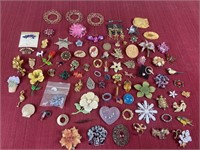 81 Broaches and pins and 3 metal wire pieces