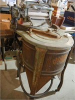 Vintage washing machine w/copper tub