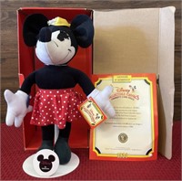 Disney collectible classics Minnie mouse