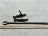 Wrenches- Wheel Rim Toolbar, DOB Spreader