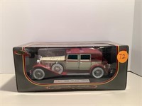 Signature models 1:18 scale 1930 Packard Leveron