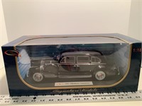 Signature models 1941 Packard limousine 1:18