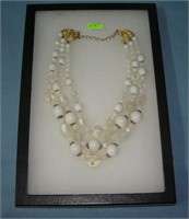 Quality vintage costume jewelry necklace