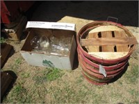 Box of canning jar, 5 wooden baskets