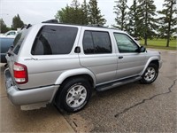 2003 Nissan Pathfinder Chinook Automatic 4x4, 4DR