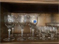 Bryce Higbee Bows & Swags Glass Set - 25 Pieces