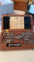 Tap and die set