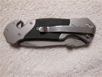 Folding knife by Smith&Wesson
