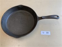 Wagner's 1891 Cast Iron 10 1/2 Skillet