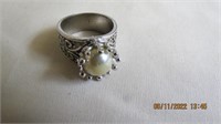Faux pearl silvertone ring