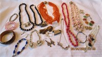 23 pieces costume jewelry