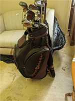 Taylormade Golf Bag w/ Clubs