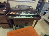 Kimball Swinger 900 Electric Organ w/ Bench