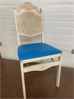 Fleur de lis Design Folding Chair Wicker Back