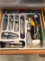 Contents of Drawer Silverware