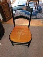 ANTIQUE SOLID WOOD CHAIR