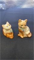 Very nice matching pair of Fenton cat figurines.