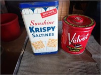 Krispy Saltine Collector Tin, Velvet Pipe &