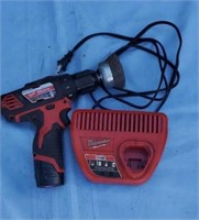 Milwaukee 3/8" drill/driver with battery and M12v