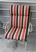Outdoor chair with cushion