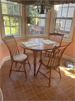Beautiful Kitchen Table with Four Chairs
