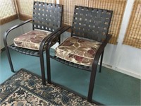Two outdoor chairs with cushions excellent