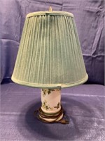 Flowered table lamp with shade