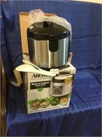 New in box aroma rice cooker. 2-8 cups