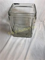 Glass battery jar