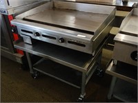 Thermostatic Flat Top Griddle with Stand