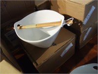 Kai Soup Bowl with Chop Sticks