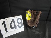 Wilson A800 baseball glove